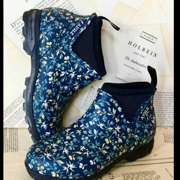 Aigle Blue Floral Lug Sole Rain Ankle Boot 37/6 - Picture 2 of 6